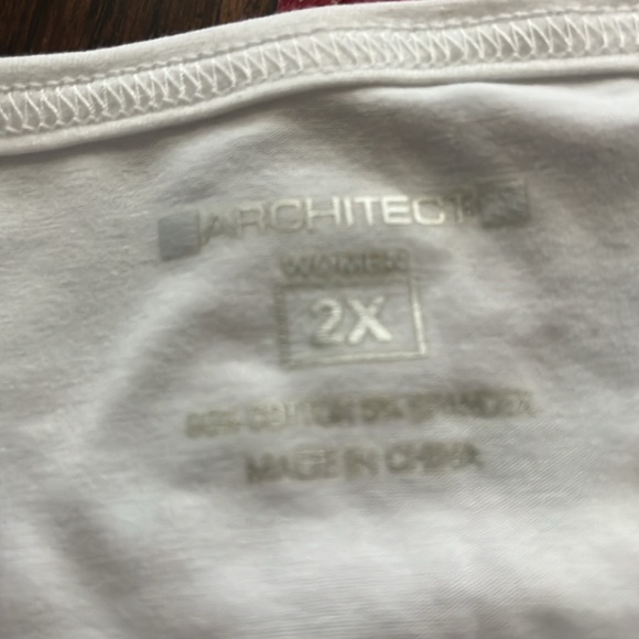 Woman’s bundle two tanks brand new size 2x - Picture 6 of 6